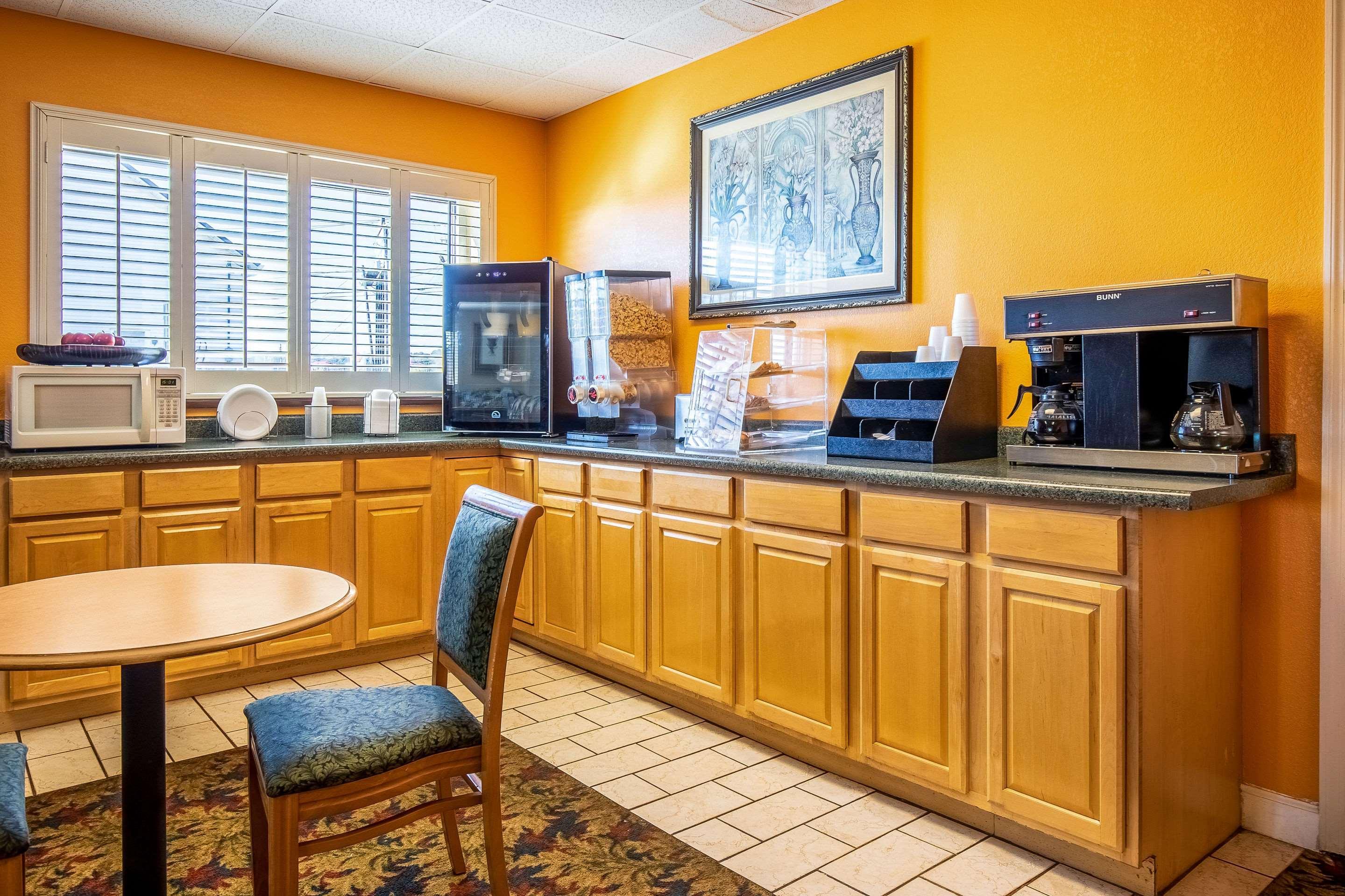 Econo Lodge Knoxville Buitenkant foto
